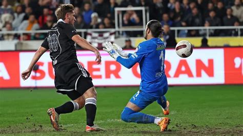 Beşiktaş Süper Lig de Hatayspor u Mağlup Ederek Zirve Yolunda