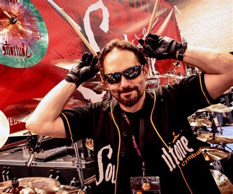 Megadeths Ex Drummer Nick Menza Collapses On Stage And Dies