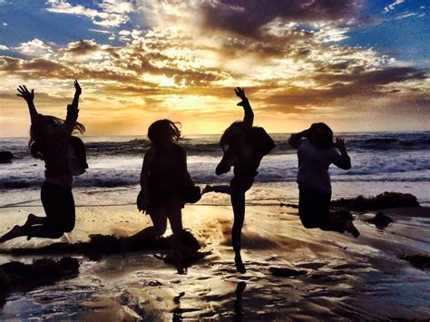 Tinder friend date six was bad. Why isn't there a Tinder for Friendship? - That's Normal