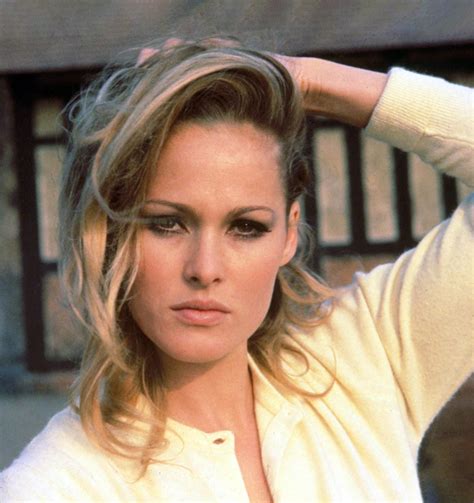 Pin By Johann On Ursula Andress Ursula Andress Hollywood Actresses