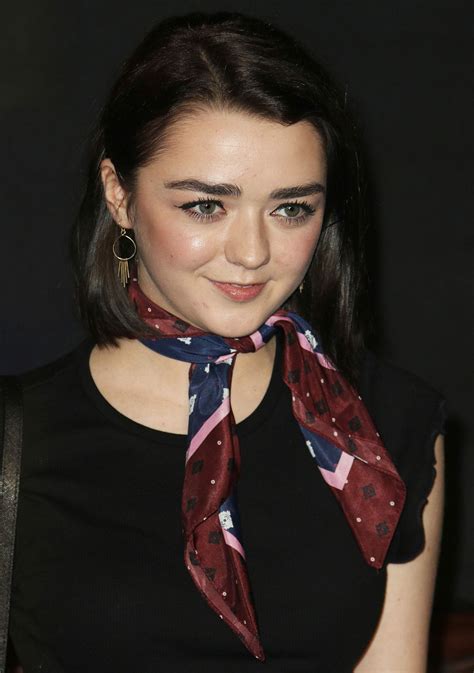 Maisie Williams At ‘fantastic Beasts And Where To Find Them Premiere