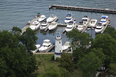 Buffalo Launch Club Lighhouse Lighthouse in Grand Island, NY, United