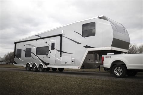 8 Images 30 Foot Fifth Wheel Toy Hauler And View Alqu Blog