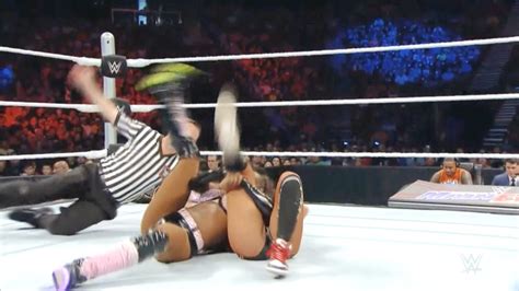 Nikki Bella Nuda Anni In Wwe Monday Night Raw