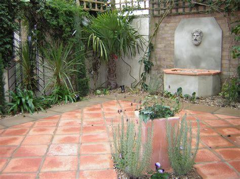 Mediterranean Courtyard Floral And Hardy Uk