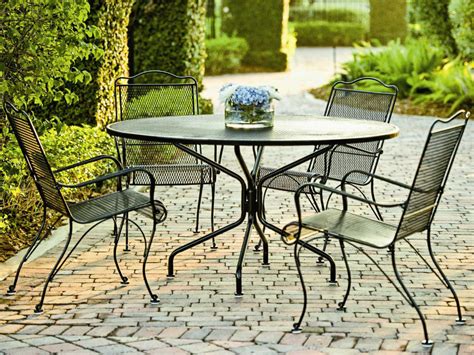 Woodard Tucson Mesh Wrought Iron Dining Set In 2021 Outdoor Furniture