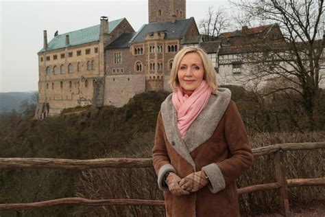 Januar 1955 in worms) ist eine deutsche journalistin und fernsehmoderatorin. 2016 Martin Luther - Petra Gerster auf den Spuren des ...