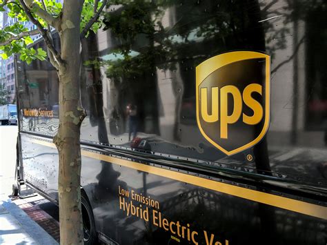 • protecting people who are vulnerable and at risk; How UPS is Fighting COVID-19 Worldwide - BORGEN