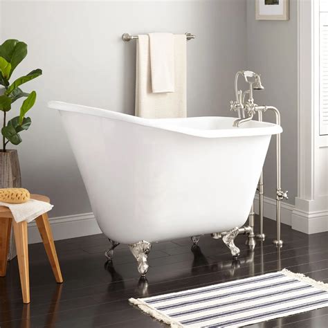 This Cast Iron Soaking Tub Fits Comfortably In Small Spaces Making It A Unique And
