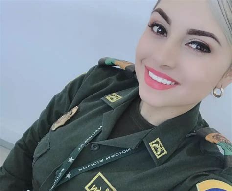 Curvy Cop Dubbed Colombias Sexiest Police Woman