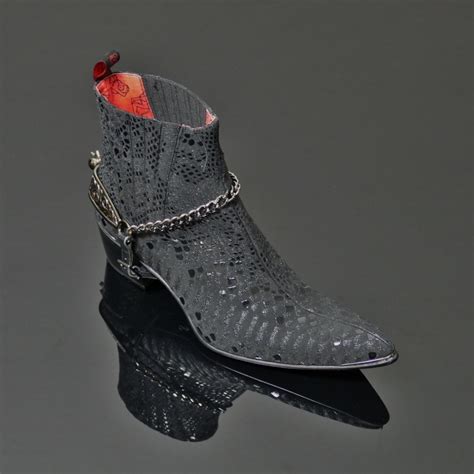 Sometimes, spurs are even worn for decoration by some individuals. Sylvian K190 - 'Gunslinger' Spur Boot