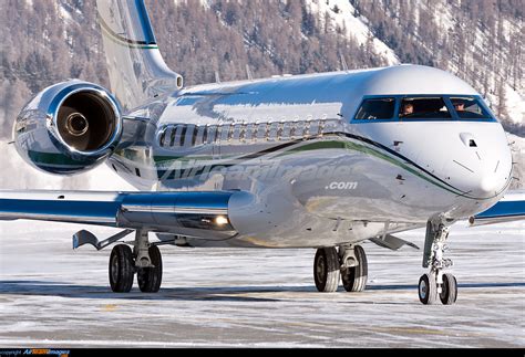 Bombardier Global 5000 Large Preview