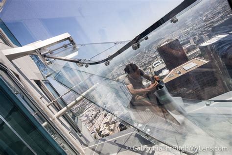 Oue Skyspace Glass Slide And Open Air Observation Deck In Los Angeles