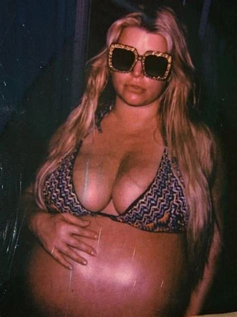 Jessica Simpson Flaunts Mind Blowing 100lbs Weight Loss In Skimpy Daisy