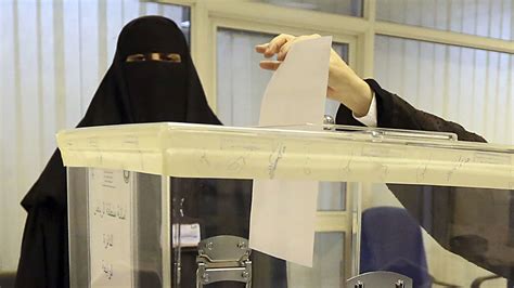 Women In Saudi Arabia Vote For The First Time In Landmark Election Abc7 San Francisco