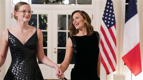 Jennifer Garner S Daughter Violet Affleck Shines At The White House Good Morning America