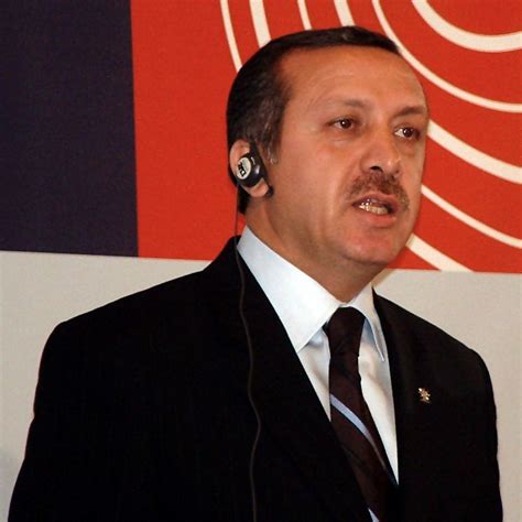 Recep tayyip erdoğan siyasi yasaklı olduğu için milletvekili seçilemez. Erdogan: We Should Not Confuse Gaza with Darfur