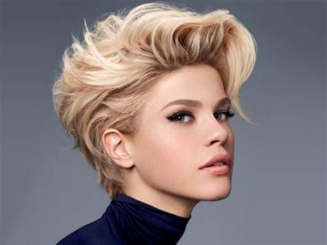 Short Hairstyles For A New Summer Season Of 2020
