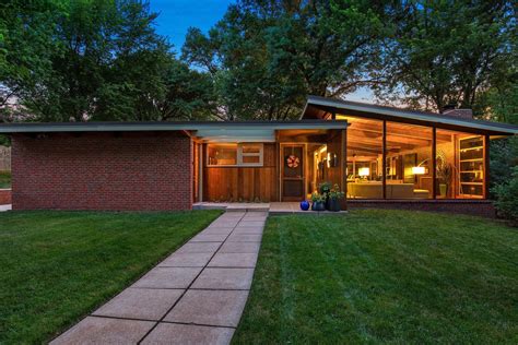 Sleek Newly Renovated Midcentury Modern Asks 999k Curbed