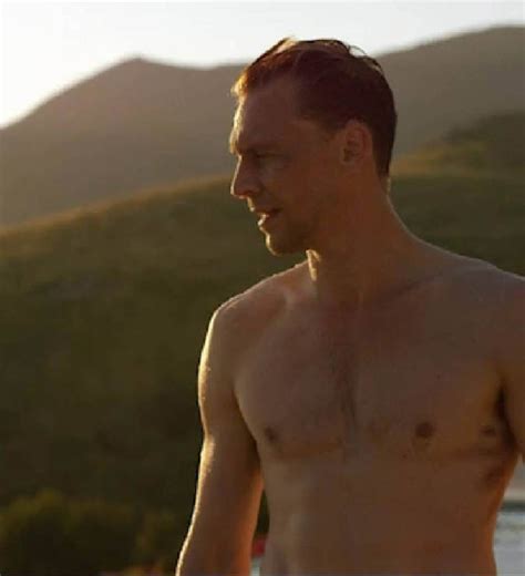 Tom Hiddleston Bares Buttocks In Bbc Tv Drama The Night Manager Tv And Radio Showbiz And Tv