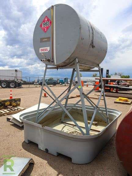 500 Gallon Diesel Fuel Tank With Stand And Containment Unit Roller