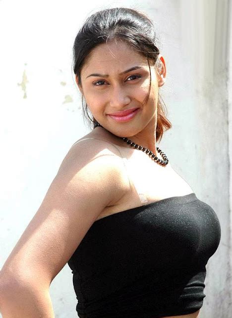 Kanika Hot Latest Stills Kanika Hot Wallpapers Kanika Hot Images