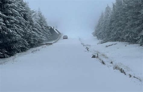 Foto Drumurile Spre Munte S Au Pierdut Sub Zăpadă Utilajele Greu De