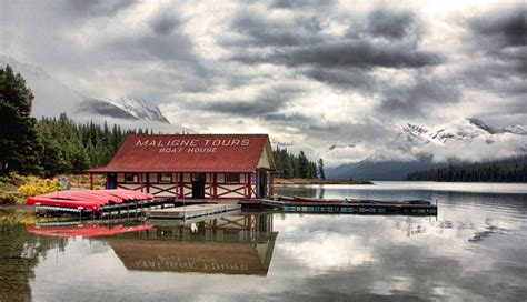 Maligne Lake Boat House Maligne Lake Is A Lake In Jasper N Flickr