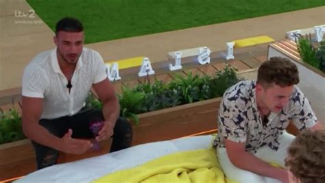 Love Island Viewers Brand Tommy Fury Perfect Over Miley Cyrus Confession Daily Star