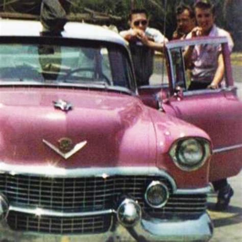 Elvis Presley Had Some Pretty Awesome Cars Bestride