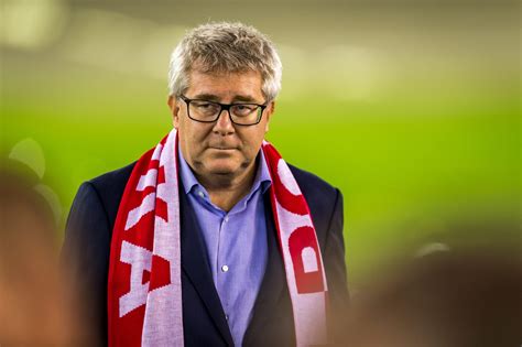 Teraz kandydaturę musi zatwierdzić senat, gdzie senator staroń nie może być pewna poparcia. "Nie czas żałować róż", czyli Słowacki wieszczył ...