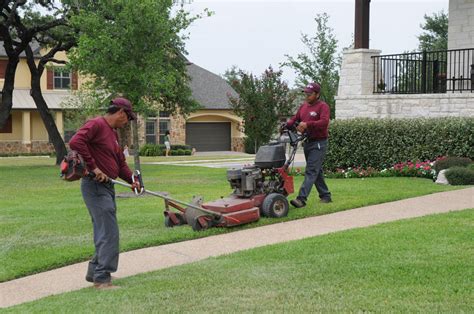 5 Reasons To Hire A Professional Lawn Care Service 2024 Guide Urban