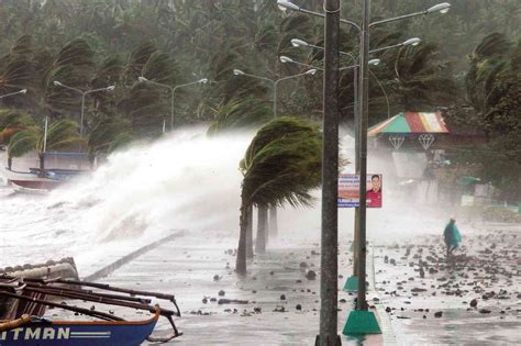 One Of Worlds Strongest Typhoons Lashes Philippines Inquirer News