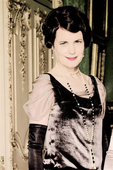 elizabeth mcgovern as cora crawley the countess of grantham in “downton abbey” 2014 downton