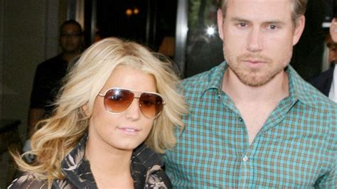 Jessica Simpson S Boyfriend Finalizes Divorce From Wife Of Years