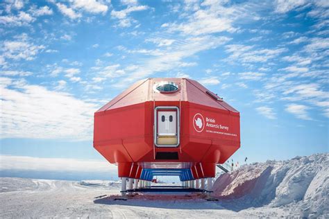 British Science Base In The Antarctic Is Moved 14 Miles In Stunning