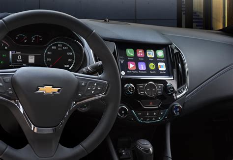 Reviewer Gives Five Reasons To Buy The 2016 Chevrolet Cruze Autoevolution