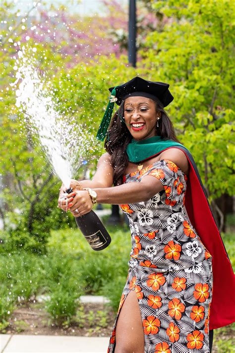 Black Graduates Girl Graduation Pictures Graduation Photography