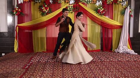 Best Bhaiya Bhabhi Dance On Indian Wedding On Sangeet And Mehndi Youtube