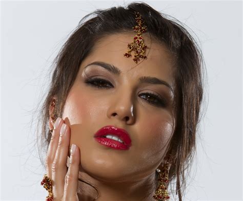 Sunny Leone Full HD Wallpapers Group 57