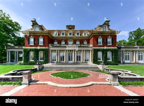 Long Island Gold Coast Mansion At Old Westbury Gardens Photo Stock Alamy