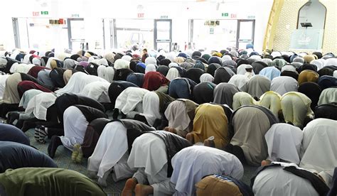Eid Al Adha 2019 Picture Gallery Of Indoor Prayers Birmingham Live