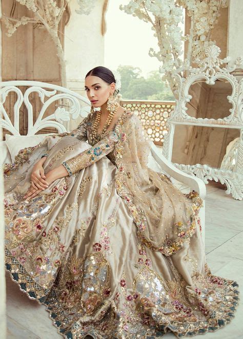 60 Aesthetic Dresses Ideas In 2021 Pakistani Bridal Dresses Pakistani Bridal Wear Desi