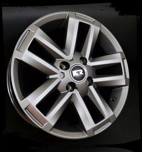 As Rodas De Um Automóvel Tem 70cm De Diâmetro