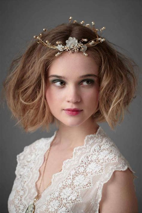 Most greek goddesses have long, flowing hair or curled hair up in a loose bun, but it's really up to you! Hairstyles and haircuts for medium hair | Peinados novia ...