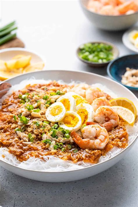 Pancit Palabok Filipino Noodles With Pork And Shrimp Kitchen Confidante