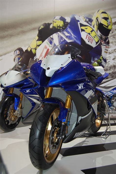 You can search parts for yamaha motorcycles by oem part number or by model of your vehicle and by year of manufacturing. Zdjęcia: Yamaha R6 - Yamaha Racing Parts