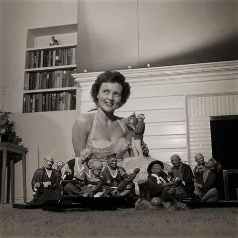 Betty marion white ludden is an american actress and comedian, with the longest television career of any entertainer, spanning 80 years. 35 Rare and Fabulous Vintage Photos of a Young Betty White ...