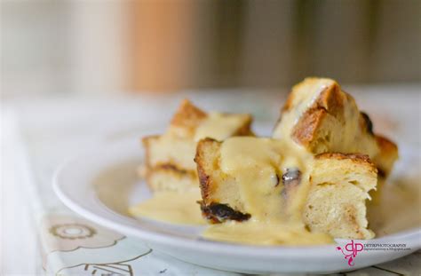 Taburkan buah kering dan kukus selama 20 minit. Dapur Alam Maya: Resepi puding roti butterscotch & sos kastad