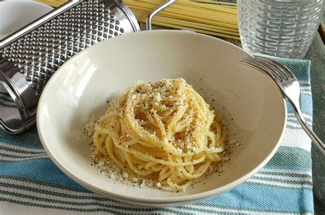 Spaghetti Cacio E Pepe La Ricetta Della Cucina Imperfetta